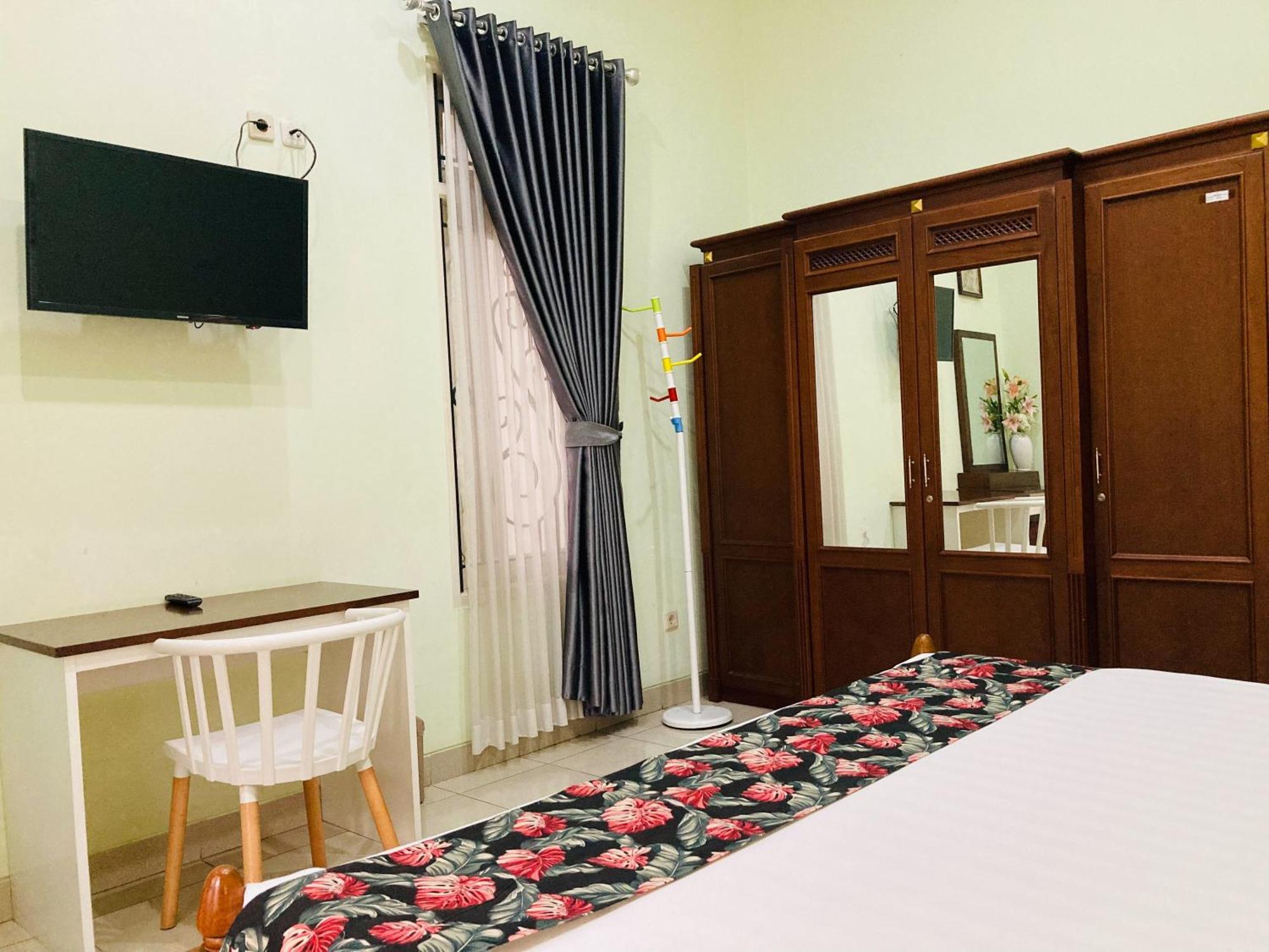 Just 11 Boutique Syariah Mitra Reddoorz Near Ugm Yogyakarta Hotel Kejayan Екстериор снимка